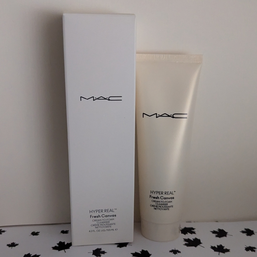 MAC Hyper Real Fresh Canvas Cream To Foam Cleanser